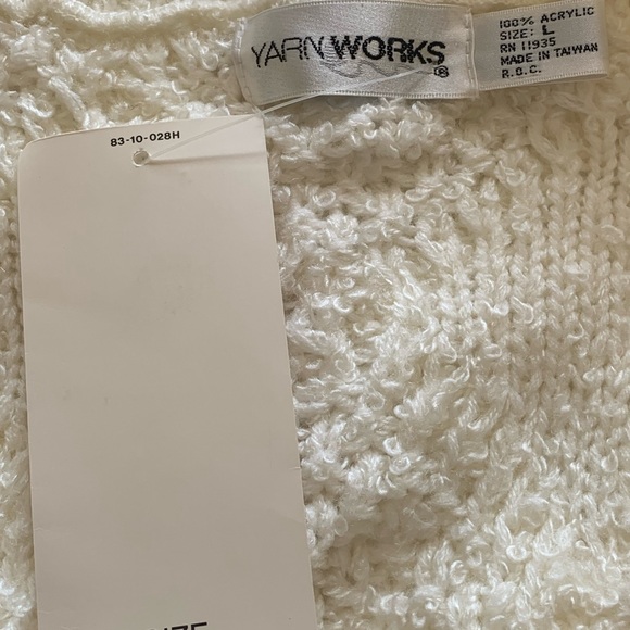 Vintage, white long sweater - Picture 6 of 6